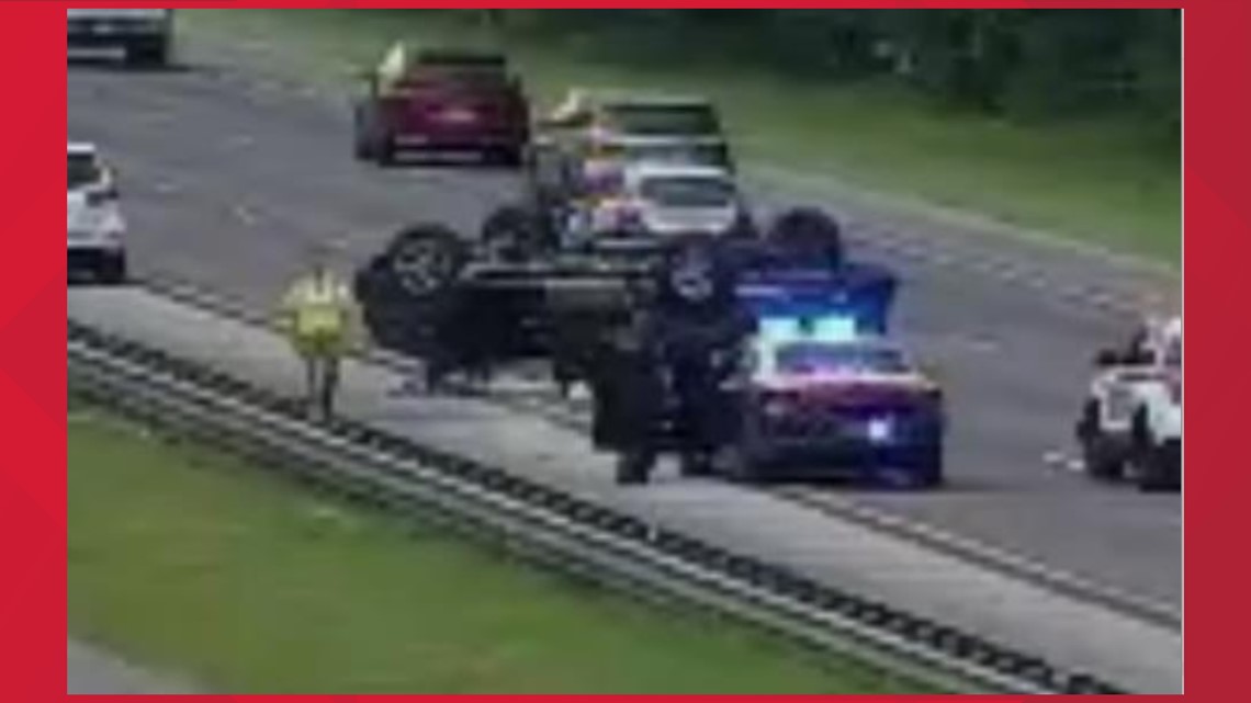 Flipped car on I-95 Northbound in St. Augustine closes lanes - Vimarsana News