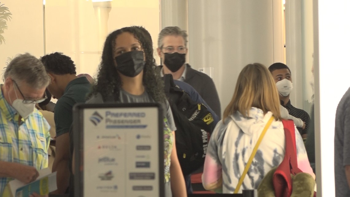 Passengers arrive at airport to find masks are now optional - Vimarsana News