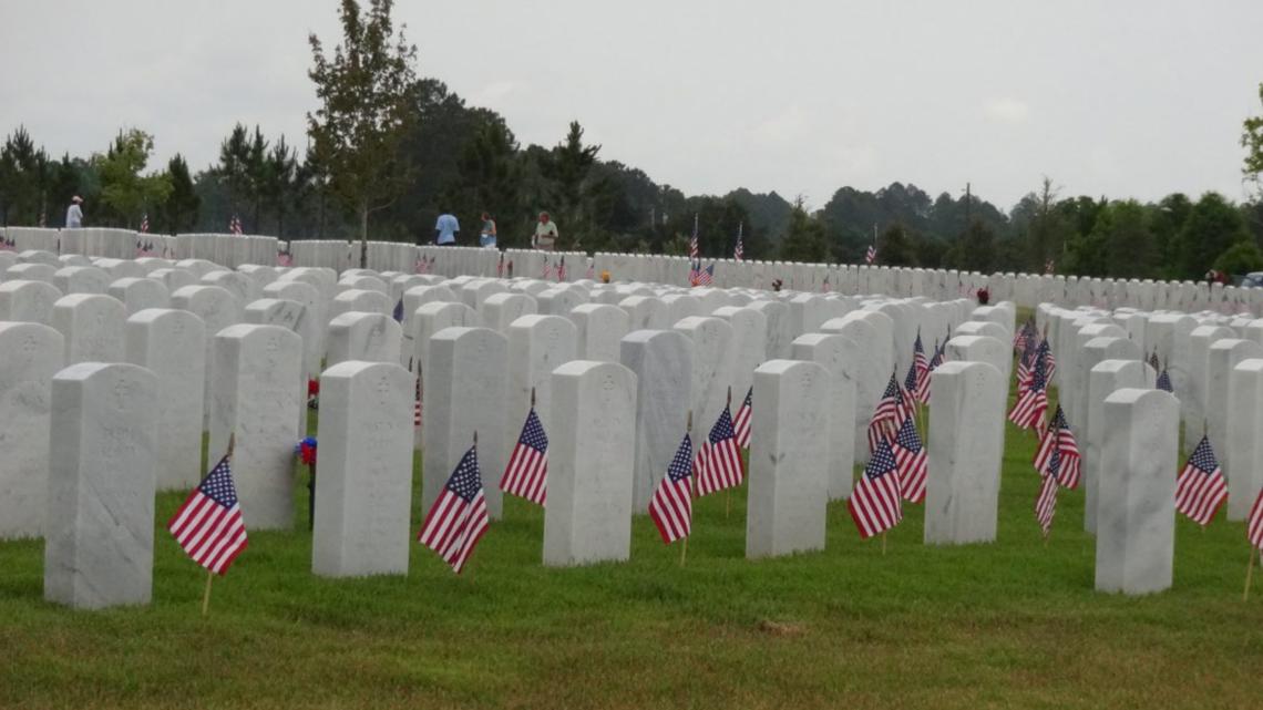 'No veteran will ever be buried alone': Jacksonville Ladies attend all burials at national cemetery