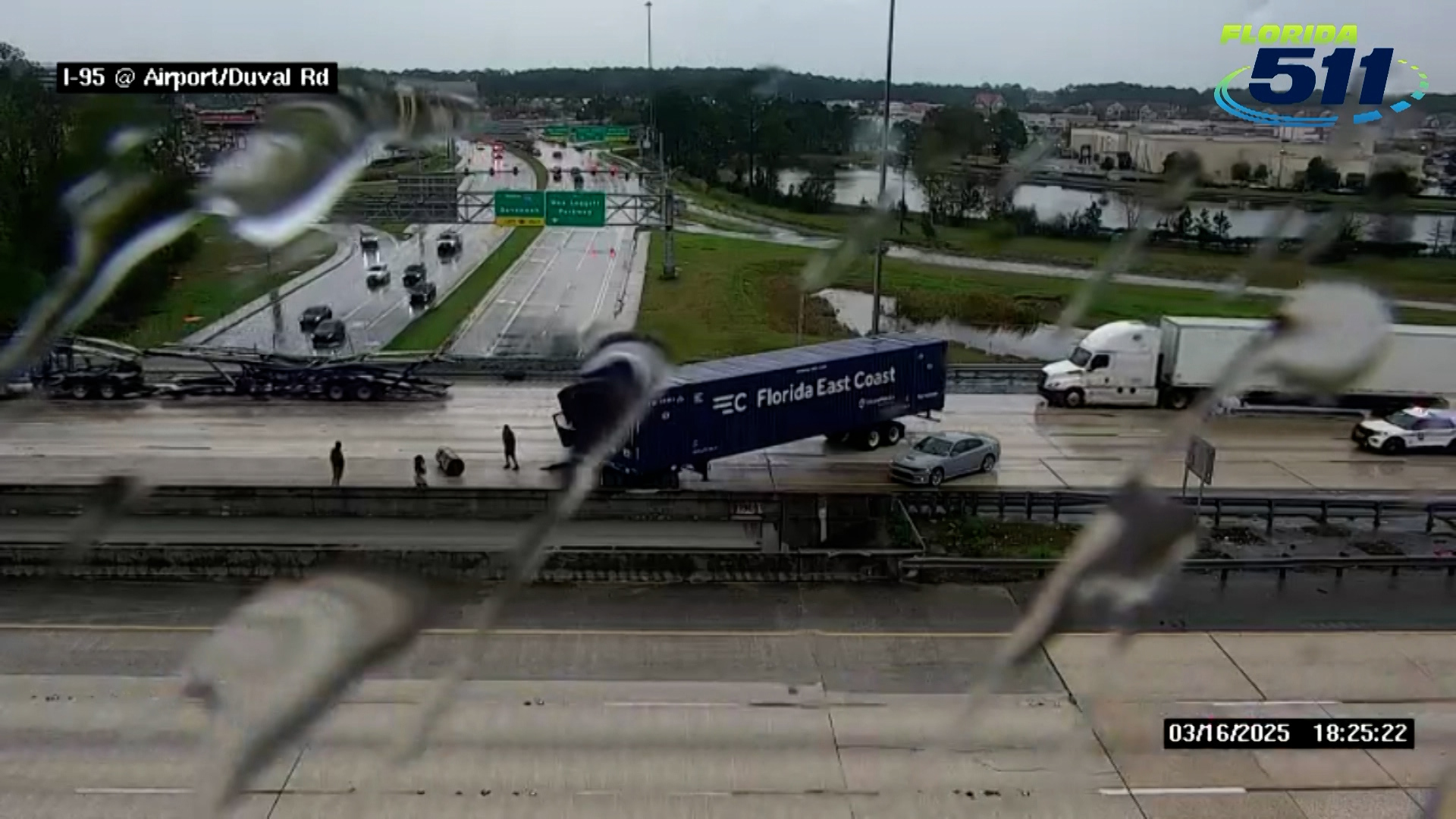 Semitruck crash blocks lanes of I95 overpass near Jacksonville Int