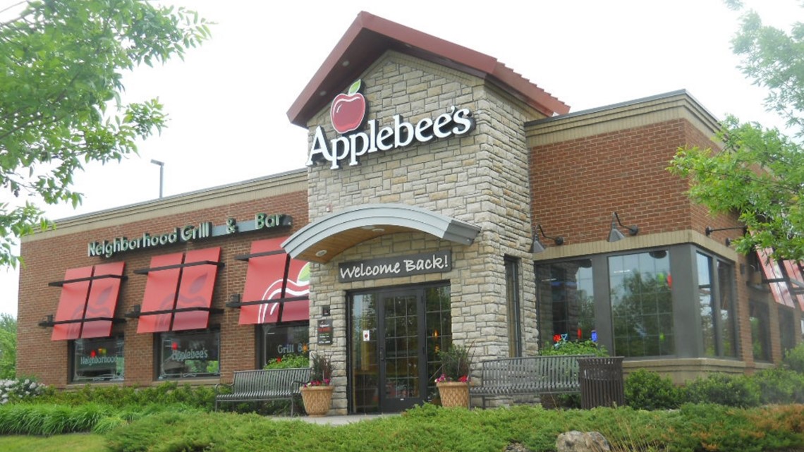 Man shot, killed inside Florida Applebee's | firstcoastnews.com - Vimarsana News