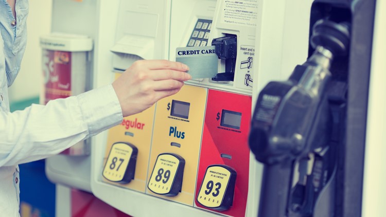 Florida gas prices fall for the third week in a row