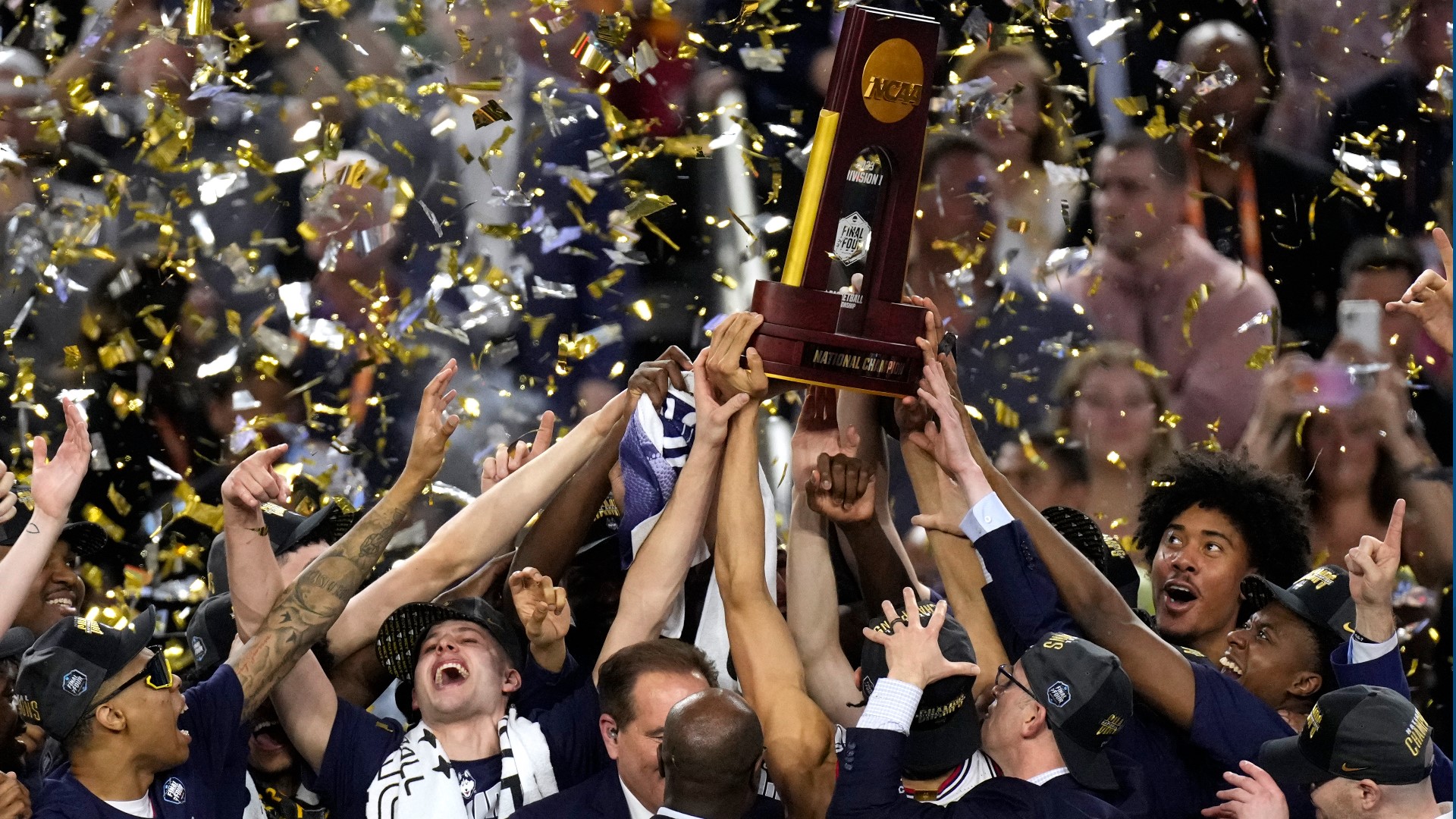 UConn Wins National Title With 76-59 Smothering Of San Diego State ...