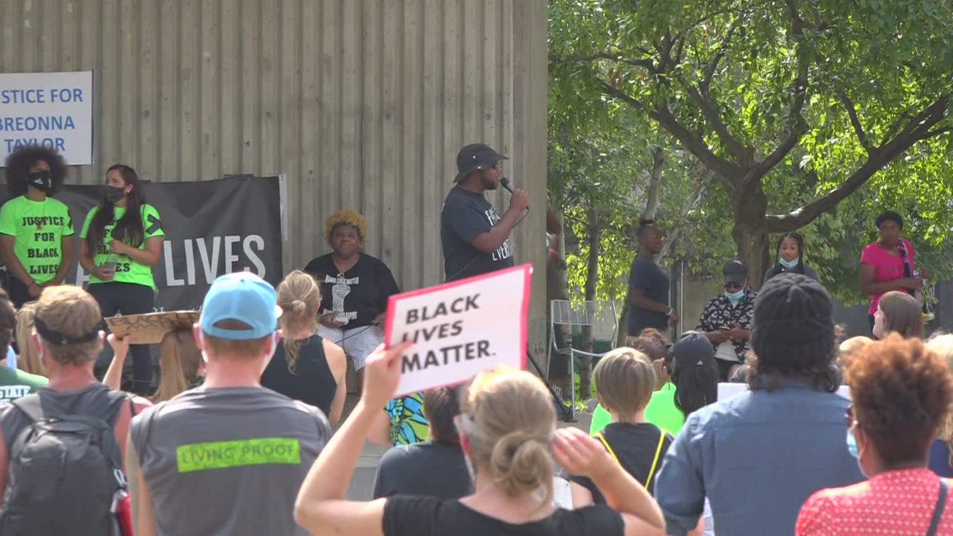 "People should be free to exercise their first amendment rights" and they "shouldn't be intimidated," said an organizer of the protest.